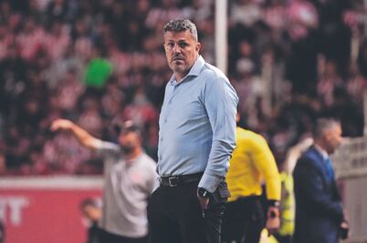 Técnico del rebaño se disculpa con James por agresión en el campo