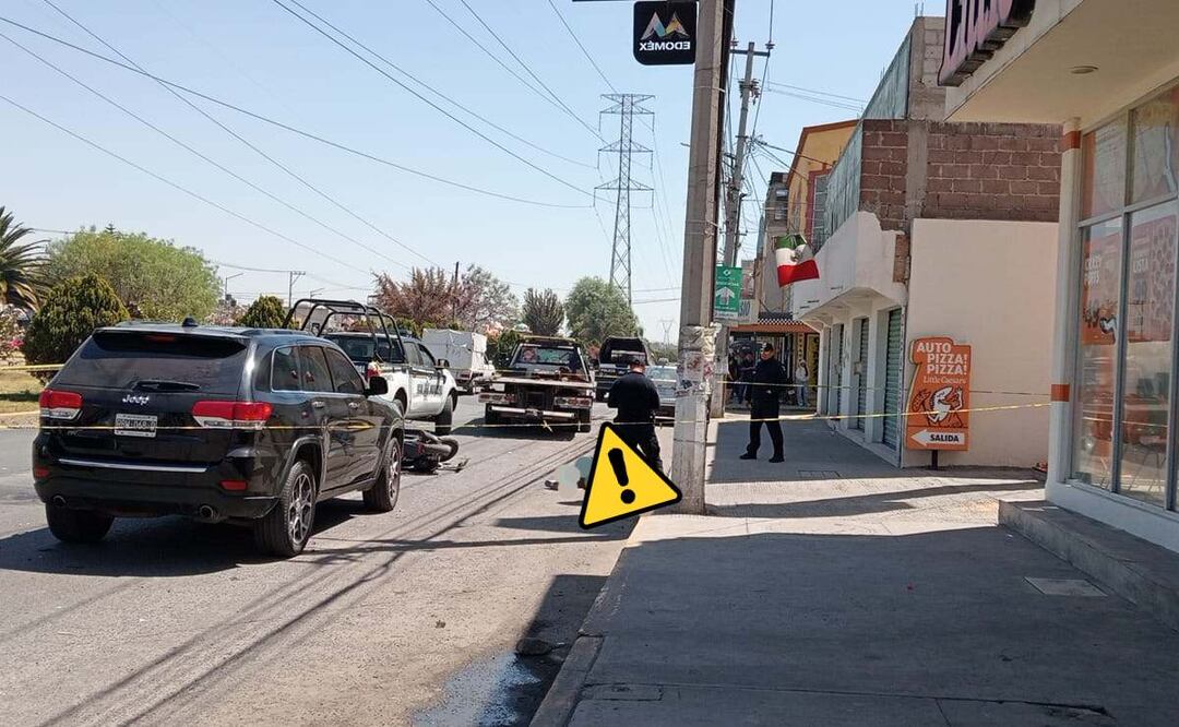 Motociclista invade carril y muere en Tutitlán, Edomex. Foto: (Axel Sánchez. El Gráfico)