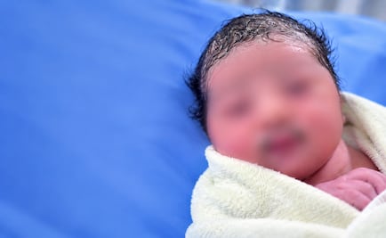 ¡Nació con más bigote que su papá! Bebé desata dudas por imagen viral