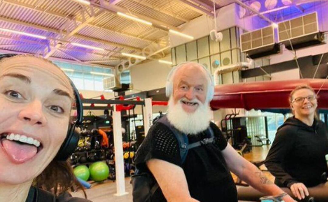 Abuelito de 79 años con Alzheimer sube el Everest y romperá un récord Guinness