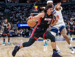 Jaime Jáquez Jr brilla con Miami Heat en los primeros 4 juegos, promedia casi 20 pts