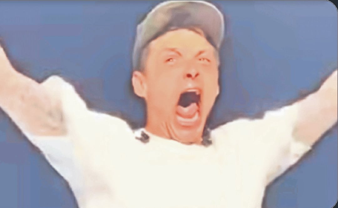 "Ando bien loco": Confirman que Peso Pluma teme por su vida y consume alcohol sin medida. Foto: (Especial)