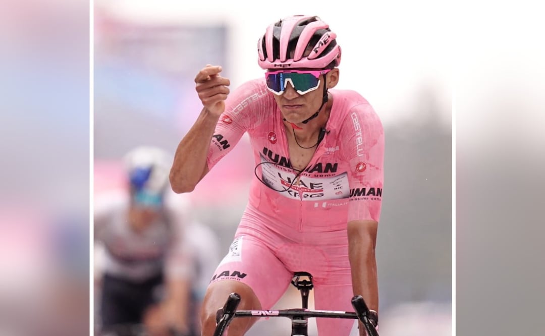 Foto: X  (Giro de Italia: Del Toro pierde liderato general a manos de Simon Yates ¿cuál fue la estrategia del mexicano?)