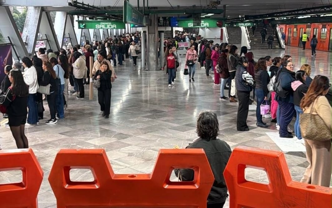 Retrasos en el Metro CDMX (Foto: X)