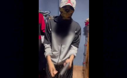 Video: Extorsionador plomea "accidentalmente" a su  cómplice mientras grababan una amenaza