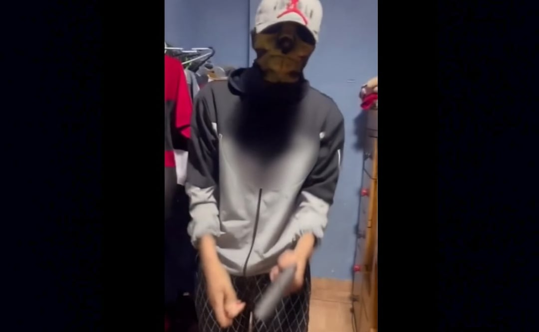 Video: Extorsionador plomea "accidentalmente" a su cómplice mientras grababan una amenaza
Imagen: Captura de pantalla