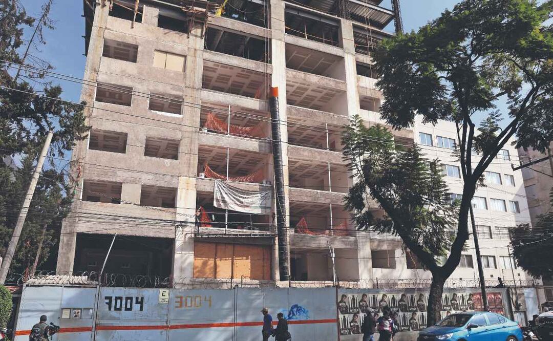 Ángel muere a los 23 años al caer de un décimo piso, en Coyoacán