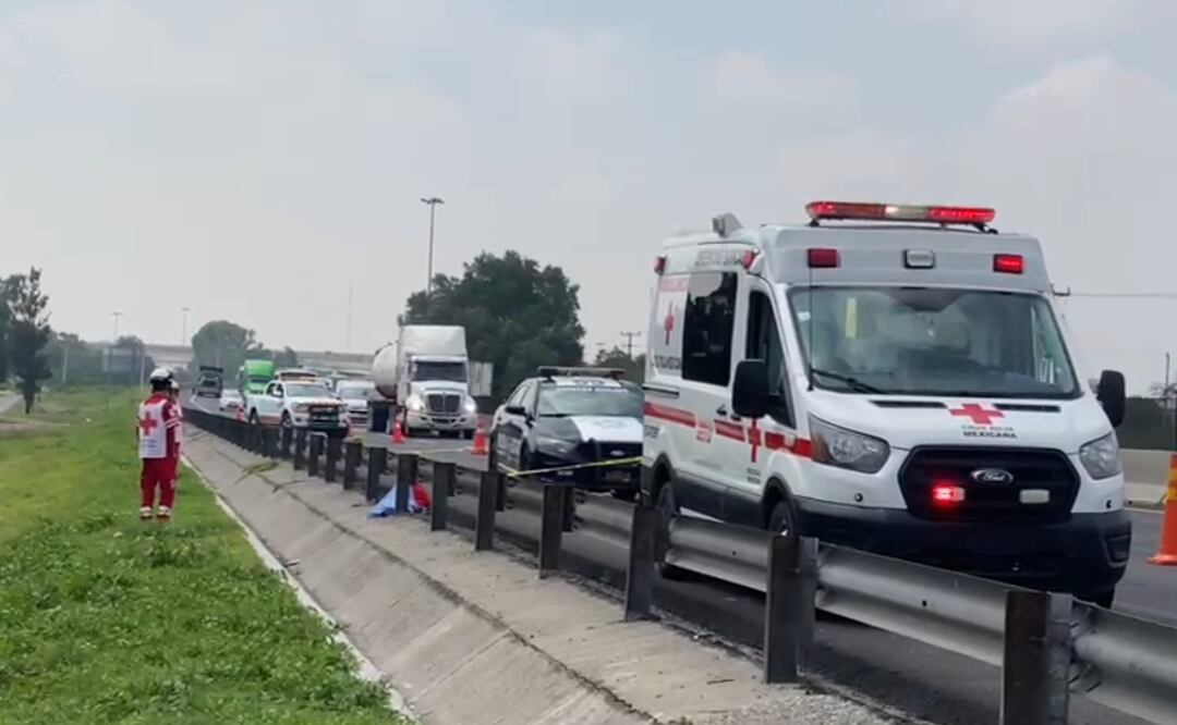 Balean hombre y lo dejan tirado en el Circuito Exterior Mexiquense