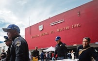 Abuelito muere mientras esperaba trámite en el Registro Civil, en la Doctores