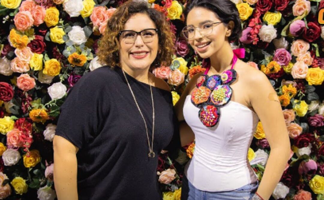 Angelica Vale y Ángela Aguilar (Foto: Captura de video)