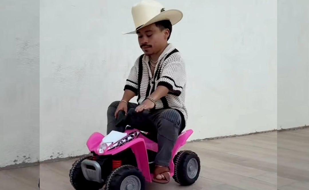 Abelito hace enojar al público por aplicarle "llavel del Santo"