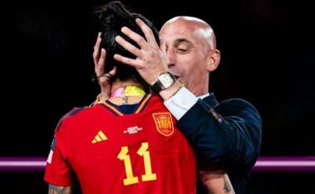 La FIFA suspende durante 3 años a Luis Rubiales, por polémico beso a Jenni Hermoso
