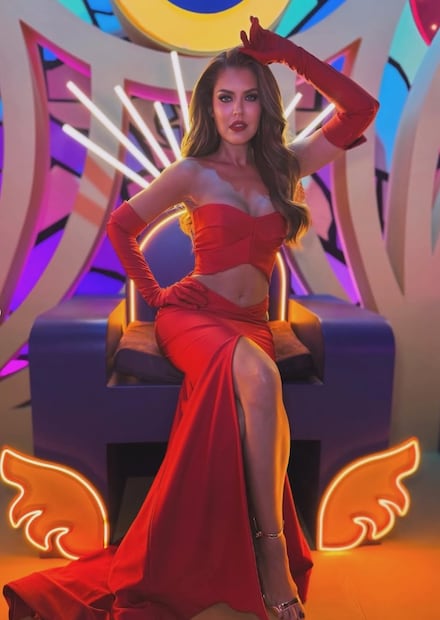 ¿Vanessa Claudio opacó a Galilea Montijo? Deslumbra con atrevido y sexy vestido en SOLO LAS MÁS 2. Foto: (Redes Sociales)