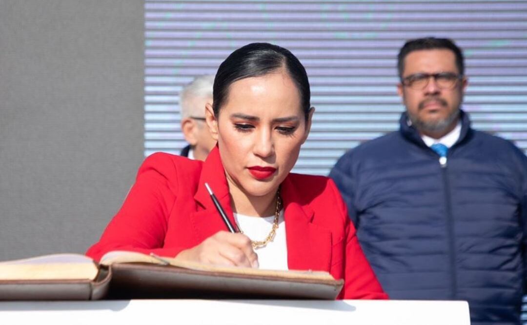 Sandra Cuevas se mocha con créditos de 50 mil pesos a afectados por incendio en Tepito