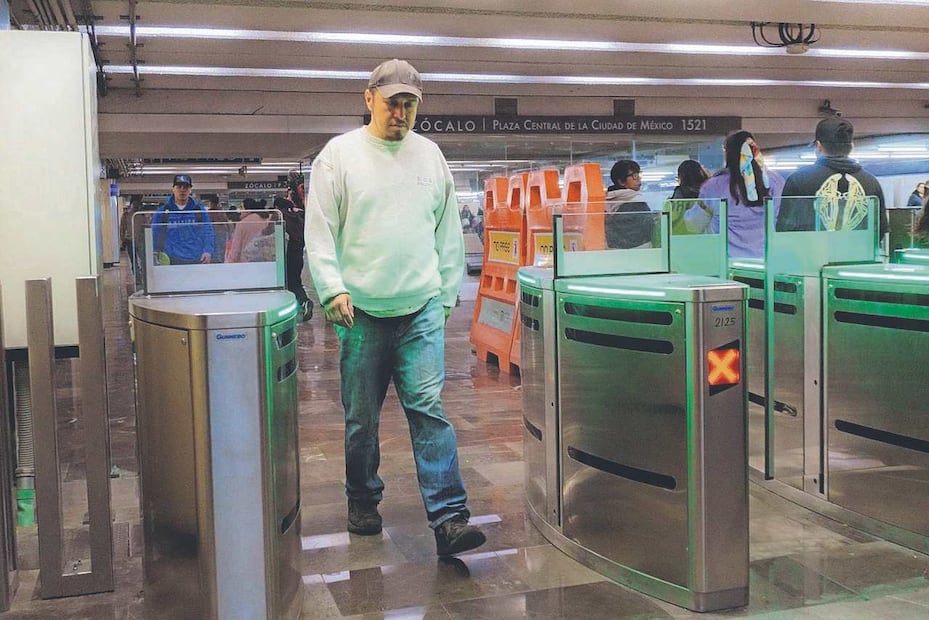 Esta es la nueva forma de entrar a la estación Zócalo del Metro CDMX. Foto: (Osmar Alvarado. El Gráfico)