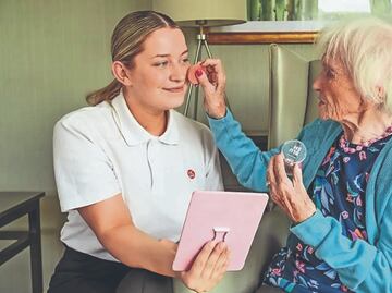 ¿Quién es Joan Partridge, la influencer de 103 años que arrasa en TikTok?