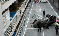 ¡Esa no era la salida! Vehículo cae del segundo piso de un estacionamiento en Tlalpan