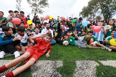 ¡Más “fubol”!  Entregan cancha en Ecatepec