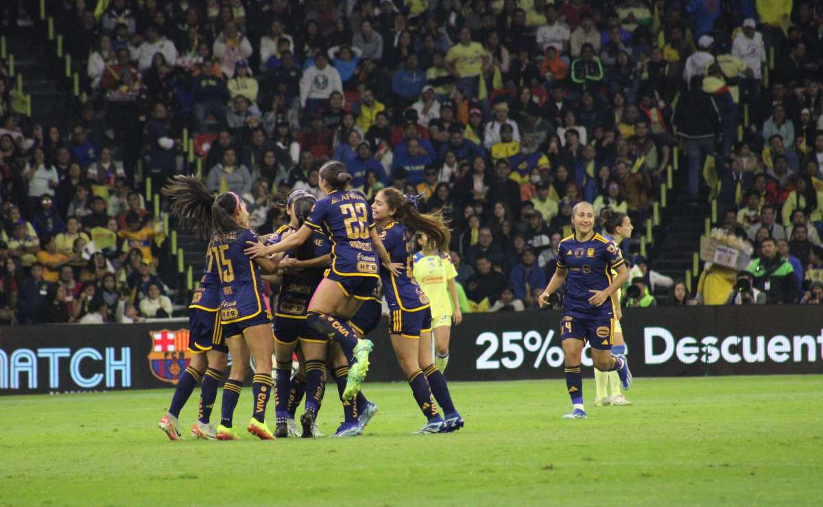 Tigres golea al América en el Estadio Azteca Fina de Ida femenil Liga MX