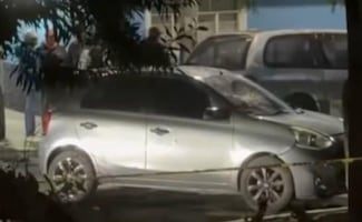 ¡Acechados! Homicidas atacan a una pareja en Ecatepec, asesinan al conductor, la copiloto fue herida