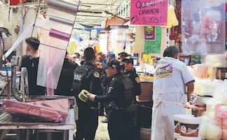 Le tapan la coladera a carnicero y muere en La Merced, entró a limpiarla y no volvió a salir
