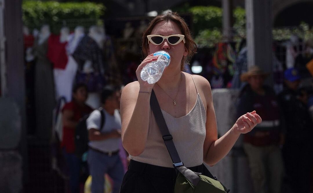 Ante el registró récord por altas temperaturas en la CDMX ¿cómo evitar un golpe de calor?