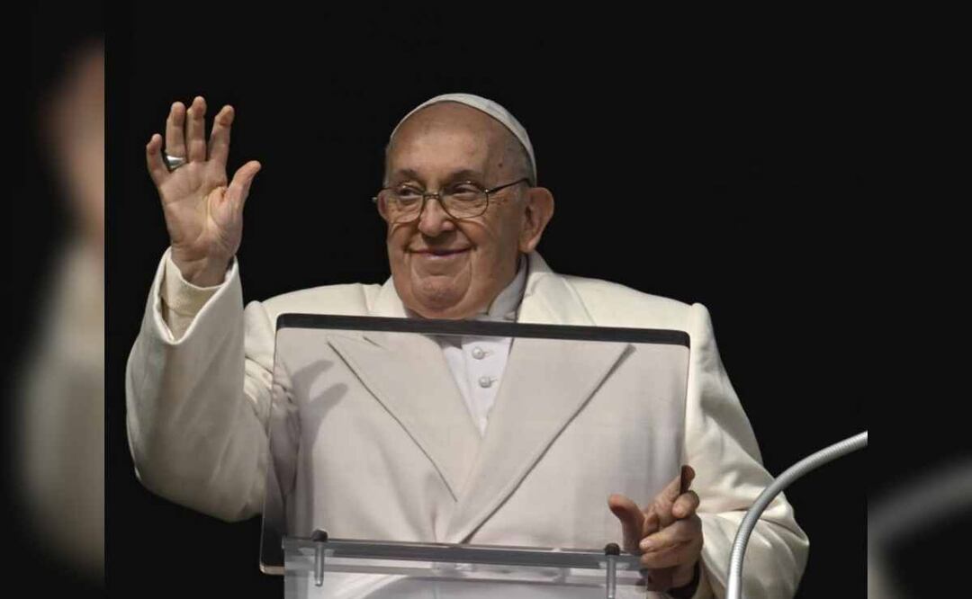 El Vaticano ya permite bendecir a parejas del mismo sexo