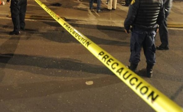 ¡El amor mata! Asesinan a una pareja a bordo de un automóvil en la alcaldía Iztapalapa