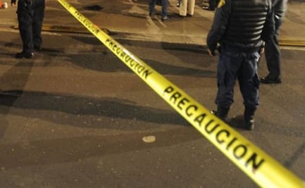 ¡El amor mata! Asesinan a una pareja a bordo de un automóvil en la alcaldía Iztapalapa