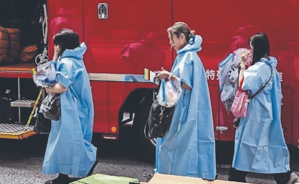 Ataque químico en Tokio: Hombre rocía sustancia desconocida y deja 20 personas heridas
Imagen: AFP