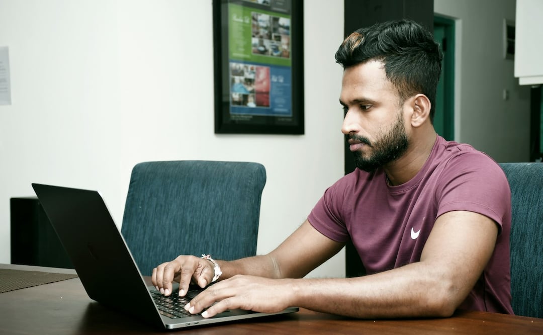 Foto: Unsplash (Caso Edith Guadalupe: Cómo detectar engaños y ofertas laborales falsas en México )