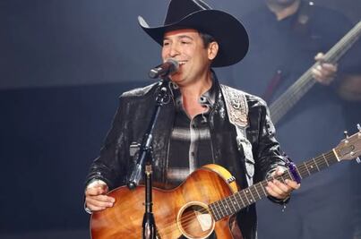 ¿Bobby Pulido deja la música por la política en Estados Unidos?