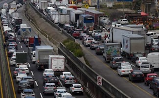 ¿Vas a salir hoy en CDMX? Checa marchas y qué autos no circulan este 5 de octubre