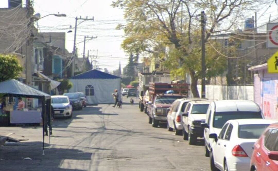 “El Lápiz” y y sus secuaces se echan a 3 amigos que cotorreaban en la calle, en Iztapalapa