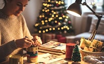 Navidad 2025: Regalos buenos, bonitos y baratos que puedes hacer con materiales reciclados