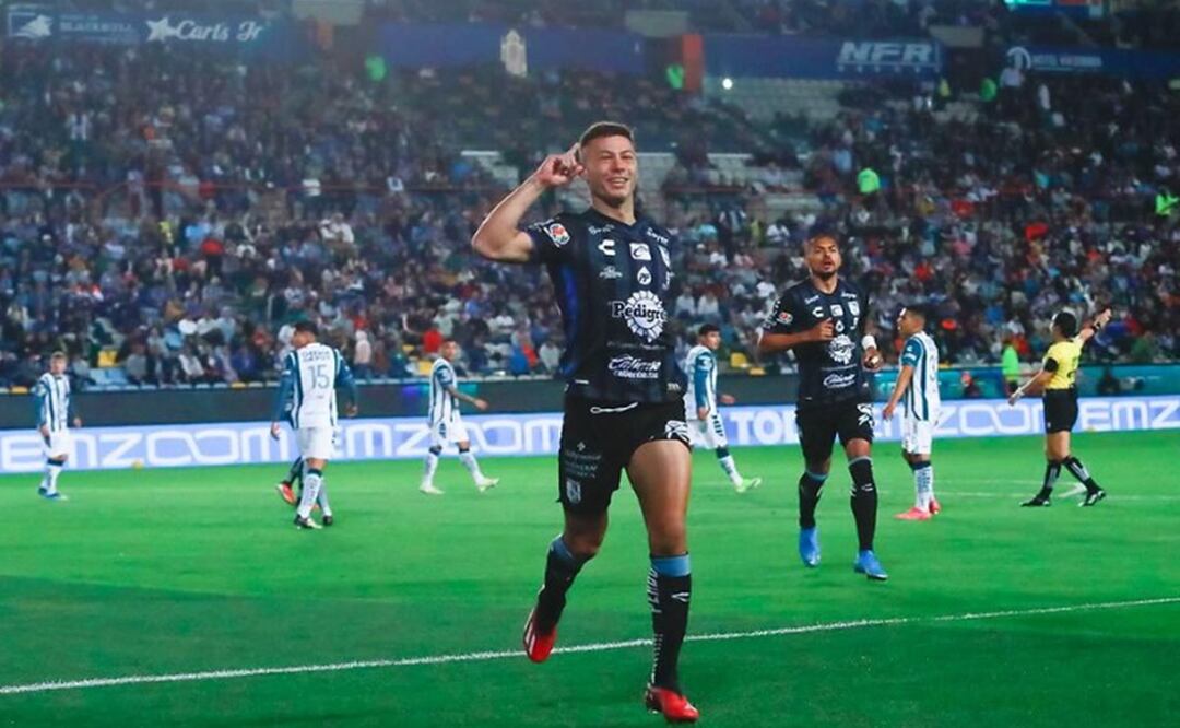 En partido histórico, Querétaro aleja del liderato a Pachuca