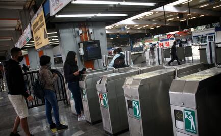 Metro CDMX: Captan a hombre realizando acto indebido dentro de un vagón