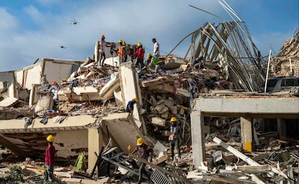 Apilan cuerpos de las víctimas del terremoto en Venezuela en morgues improvisadas