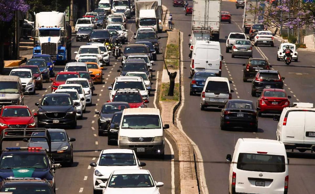 ¿Emplacas fuera de CDMX? Gobierno propone Tenencia Metropolitana y menos impuestos. Foto: (Cuartoscuro)