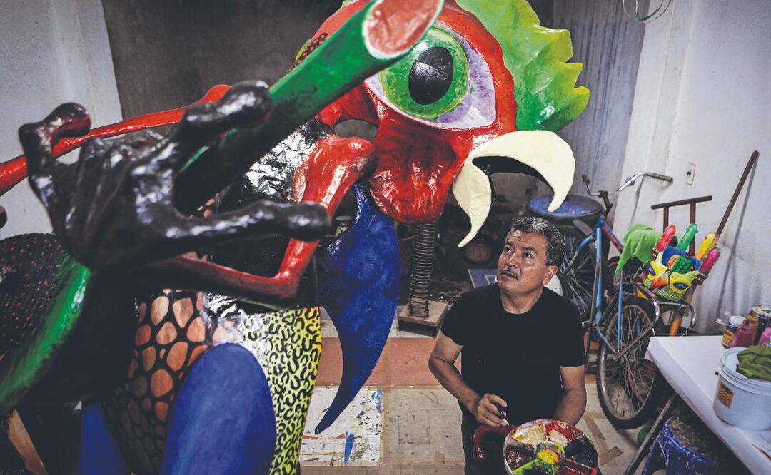 Grandote y pintoresco, así es el alebrije de un artesano en Edomex