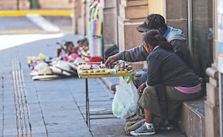 Aumento al salario mínimo reduce la pobreza laboral en México: ¿Qué estados avanzaron más?