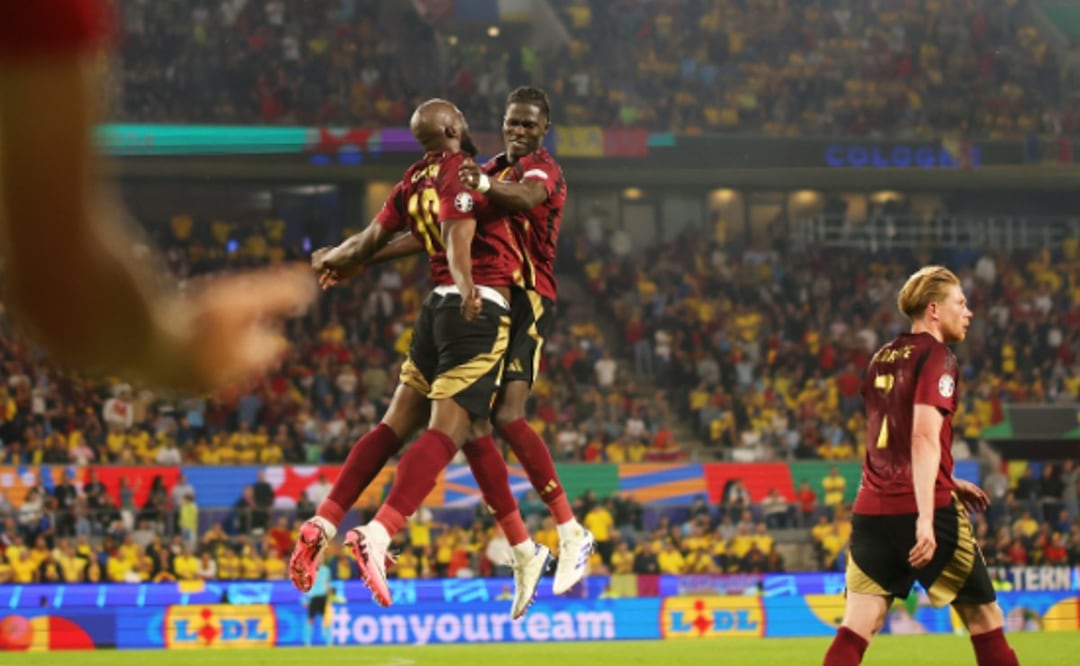 Bélgica se mete a la pelea: vence 2-0 a Rumania