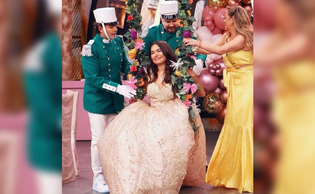 Regalan atrevidos muñecotes a Galilea Montijo en su fiesta de XV años