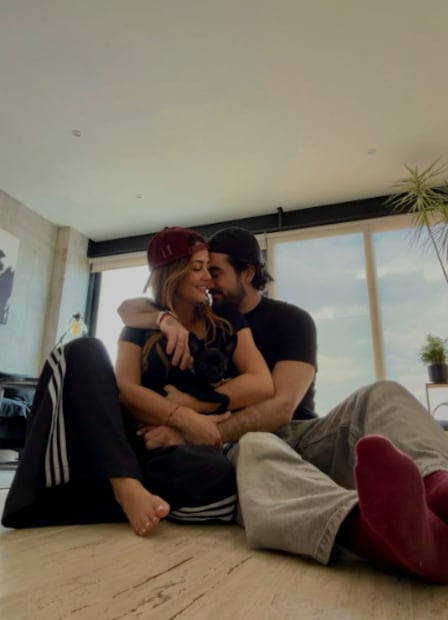 Andrea Legarreta y su novio (Foto: Instagram)
