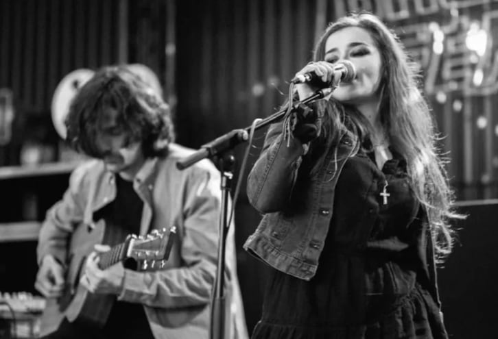 Grace de Grier congela las relaciones tóxicas con su sencillo "Done"