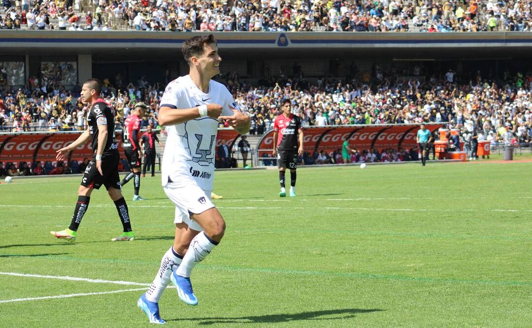 Dinenno protagonista ante Atla; pasa a la historia como uno de los máximos goleadores