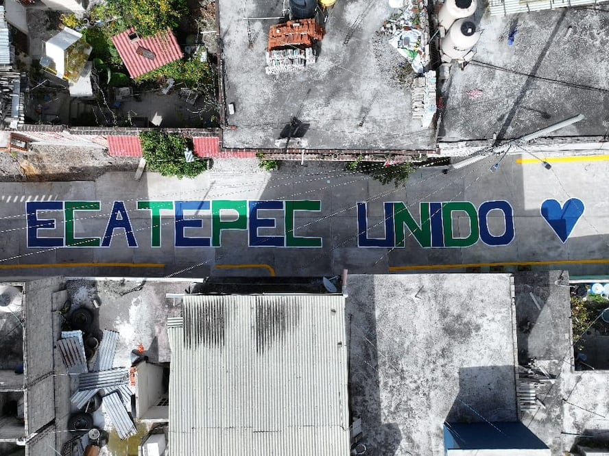 Zona alta de Ecatepec estrena red de agua y pavimentación. Foto: (Especial)