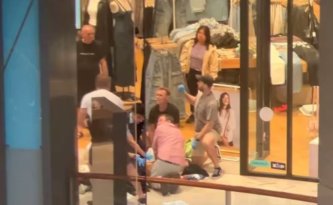 Terror en plaza comercial de Sidney, atacante acuchilla y mata parejo