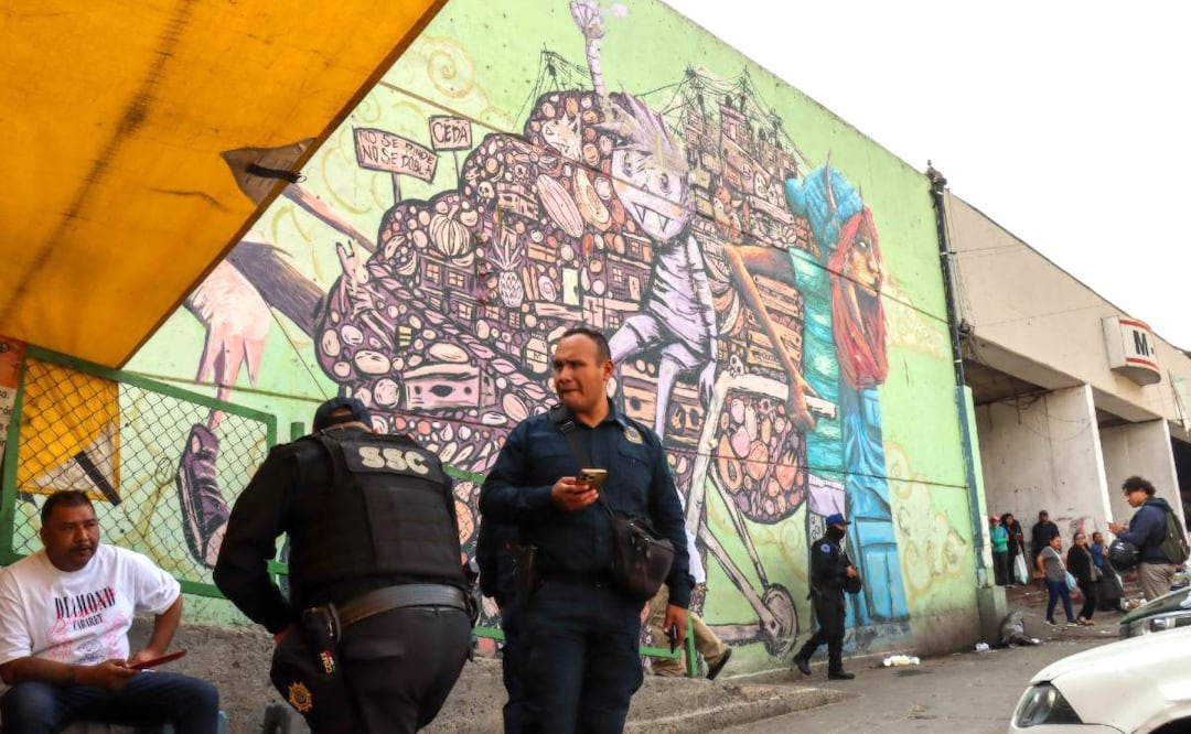 Foto ilustrativa (Homicidio en la Central de Abasto: Buscan auto Mazda rojo tras riña mortal en Iztapalapa)