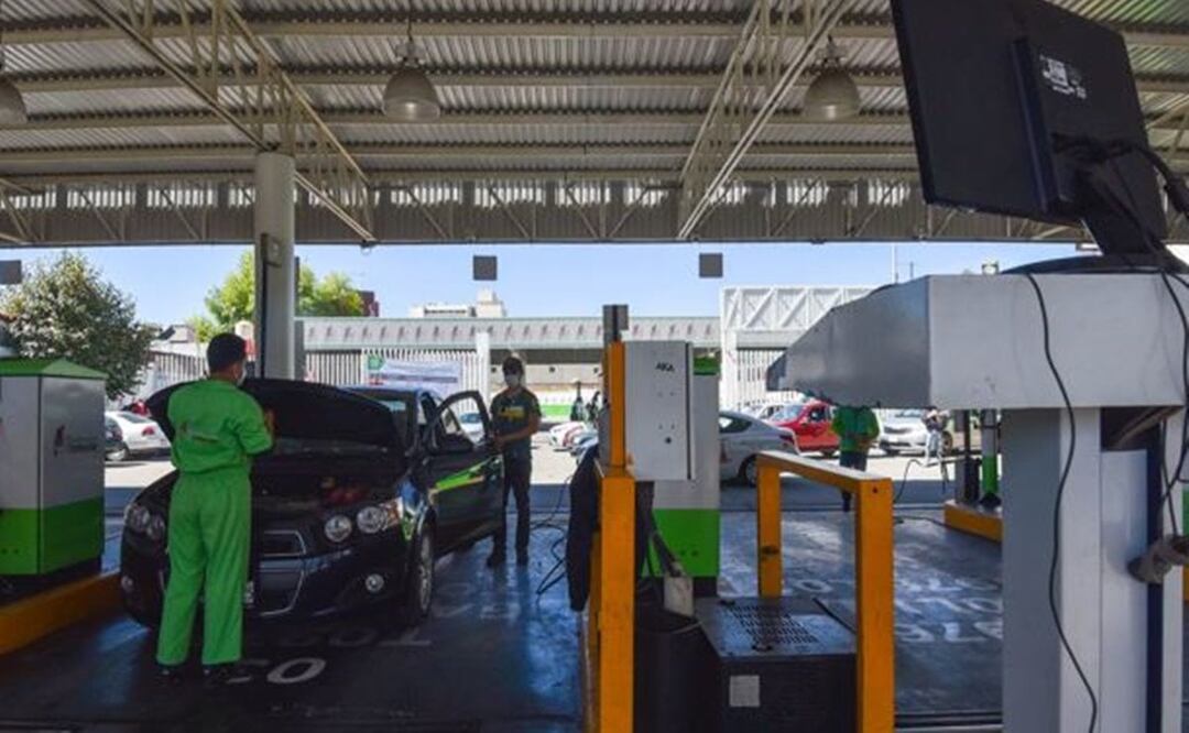 ¿Cuándo me toca verificar mi auto en 2024? Checa el calendario para que no se te pase